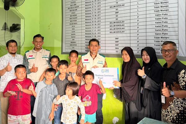 Hadirkan Kebermanfaatan, YBM PLN UID Sulselrabar Berikan Senyum bagi Anak Panti Asuhan