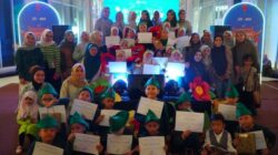 Lewat English Performance Dance, Siswa SD Athirah Asah Keberanian dan Komunikasi