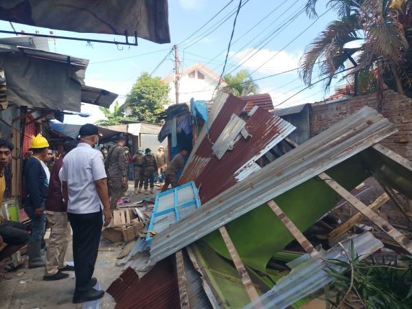Berdiri Sejak 1975, 16 Pedagang di Ujung Tanah Direlokasi