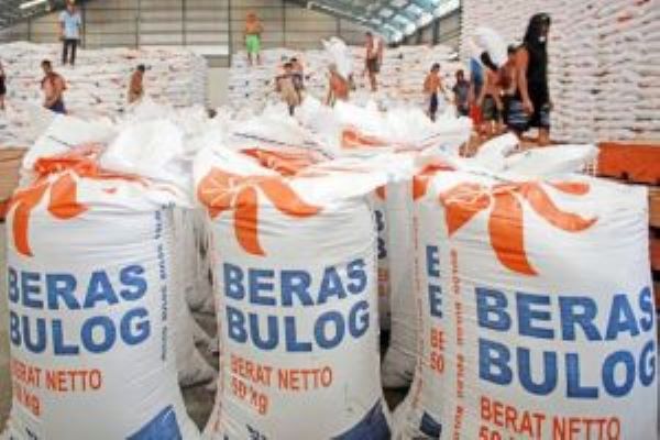 Stok Beras Tembus 5 Juta, DPR Ingatkan Bulog Soal Kualitas