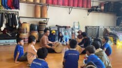 Belajar Musik Daerah, Siswa Sekolah Alam Bosowa Kunjungi Yayasan Kesenian Katangka