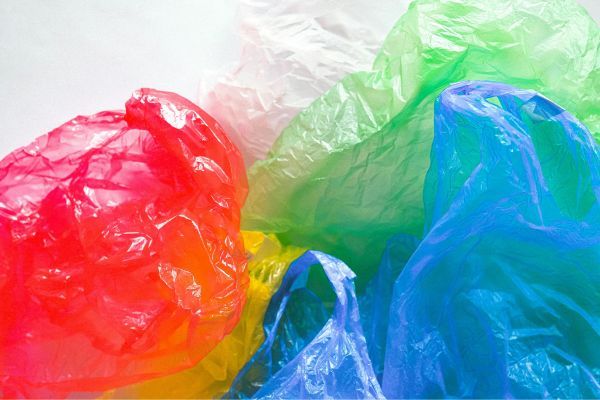 Harga Plastik Naik, 71 Persen Warga Kurangi Plastik, 72% Beralih ke Tas Ramah Lingkungan