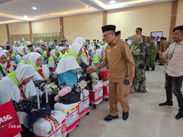 Pemkab Bantaeng Lepas CJH Kloter 42 Embarkasi Makassar Tahun 2026
