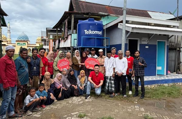 Tingkatkan Kualitas Hidup Masyarakat, Telkomsel Hadirkan CSR Fasilitas Sanitasi di Maros
