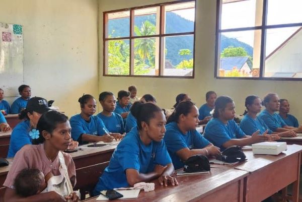 Poltekpar Makassar Perkuat Kompetensi Warga Sawundarek Kelola Wisata Bahari