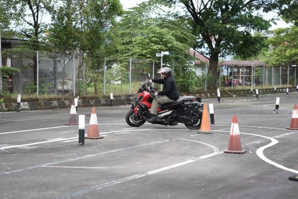 Appi Jajal Moge Saat Launching SIM C1