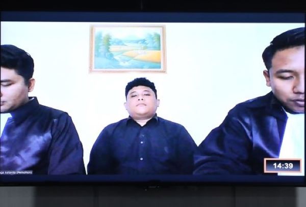 Merasa Diancam PHK karena Tolak Lembur, Eks Buruh Gugat UU Cipta Kerja ke MK