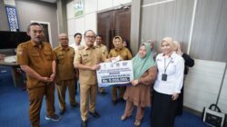 200 Keluarga Miskin di Sulbar Terima Bantuan Usaha dari Gubernur