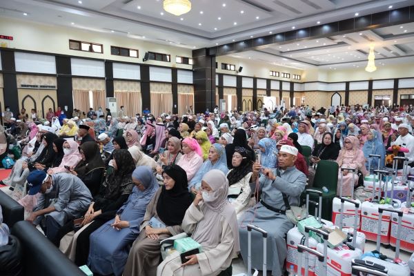 386 Jemaah Haji Gowa Kembali ke Tanah Air, Satu Wafat di Madinah