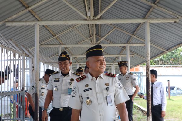 Kalapas Bulukumba Tinjau Blok Hunian, Pastikan Hak Warga Binaan Terpenuhi