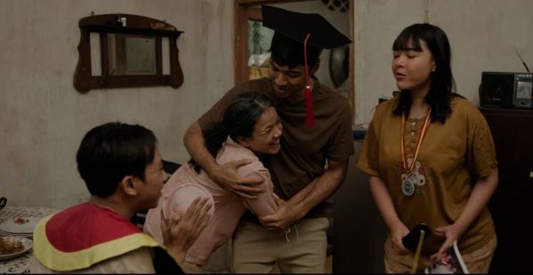 Film Jangan Buang Ibu Hadirkan Drama Keluarga dan Konflik Emosional