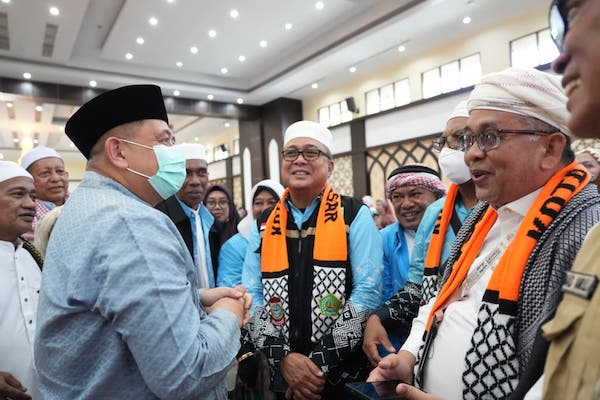 Appi Dampingi Menhaj Sambut Jamaah Haji Kloter 17: Minta jadi Panutan