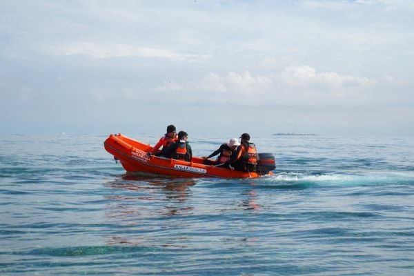 Kalla Rescue Tingkatkan Kesiapsiagaan Personel, Gelar Water Rescue Training di Pulau Samalona