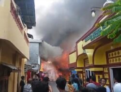 10 Rumah Terbakar di Alauddin Makassar, Damkarmat Berjibaku Hampir Satu Jam
