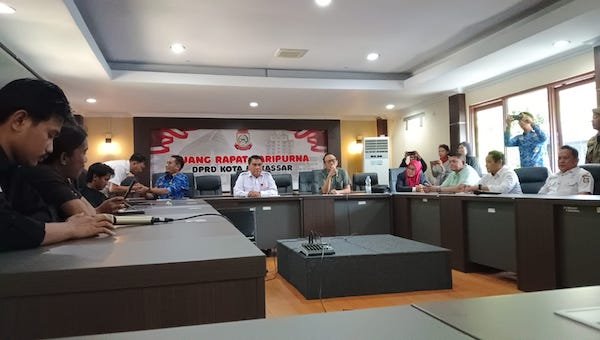 Pemkot Diminta Legalkan PKL Es Kelapa Rotterdam, Diusul jadi Ikon Kuliner Makassar