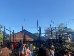 Kebakaran di Paceko Jeneponto: Rumah, Mobil dan Tiga Motor Hangus