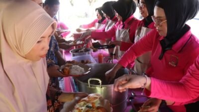 Peringati Hari Bhayangkara ke-80, Polres Jeneponto Gelar Makan Gratis untuk Warga