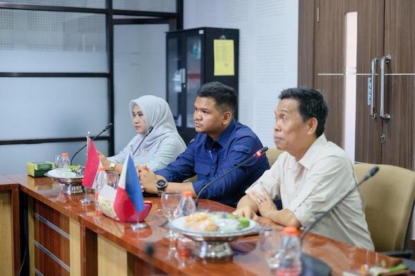Bahas Kemungkinan Kerja Sama, Bupati Bantaeng Kunjungi FIB UNHAS