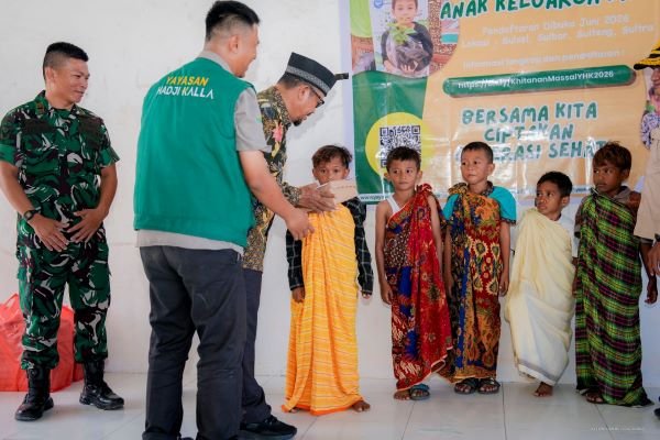 Hadirkan Akses Kesehatan, LAZ Hadji Kalla Sunat Ratusan Anak Duafa