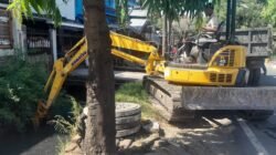 Usai Penertiban PKL, Dinas PU Makassar Mulai Normalisasi Drainase