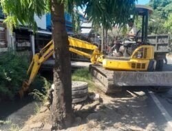 Usai Penertiban PKL, Dinas PU Makassar Mulai Normalisasi Drainase