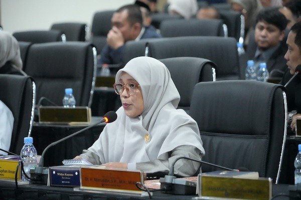 Yeni Rahman Minta RS Provinsi Dibenahi, Jangan Paksa Rujukan