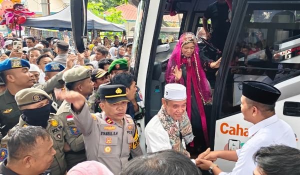 Bupati Bantaeng Sambut Kepulangan 321 Jemaah Haji