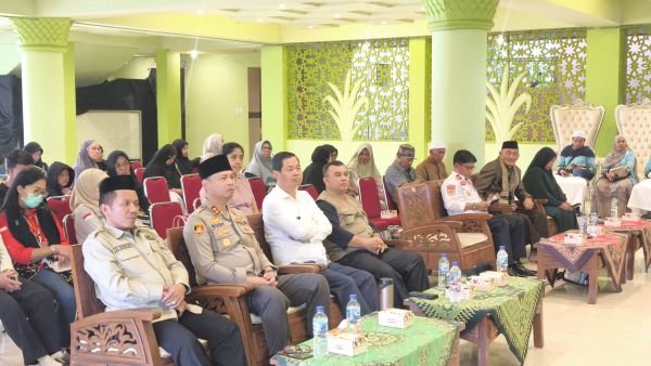Kapolres Tana Toraja Sambut Kepulangan Jemaah Haji 2026