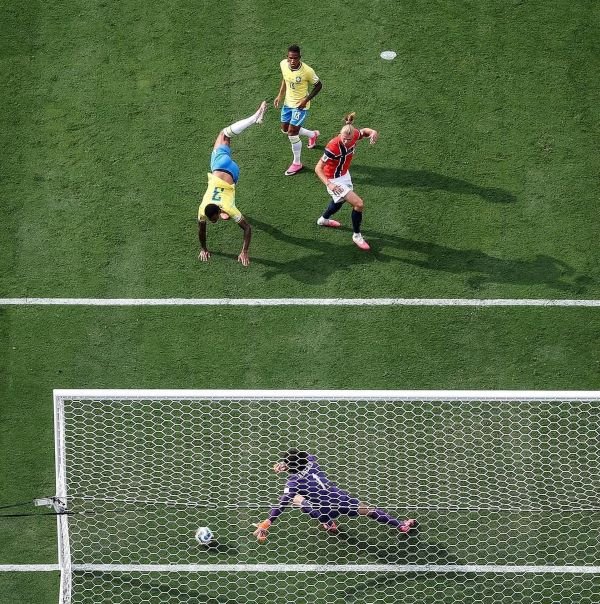 Norwegia Singkirkan Brasil 2-1 di Babak 16 Besar Piala Dunia