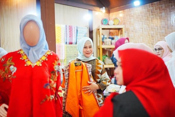 Penjualan Kriya dan Wastra Nusantara Dekranasda Gowa Capai Rp45 Juta