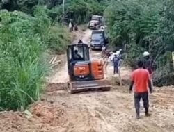 Pemprov Sulbar Rehab Jalan di Dusun Kalausu Ulumanda Majene