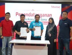 Komitmen Majukan Prestasi Olahraga Pelajar, Telkomsel Dukung Tim Futsal SMAN 8 Makassar