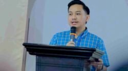 Massa Aksi Geruduk DPRD, Farid Rayendra Buka Suara Soal Gelar SE