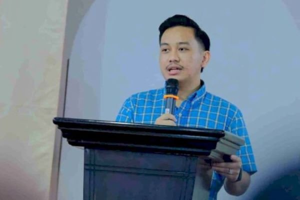 Massa Aksi Geruduk DPRD, Farid Rayendra Buka Suara Soal Gelar SE