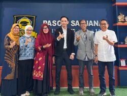 Pimpinan Cabang Bank Mandiri Pontianak Jalani Ujian Tesis di Unifa, Ini yang Dikaji!