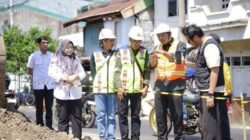 Bupati Bantaeng Tinjau Pengerjaan Dua Jembatan Demi Kelancaran Akses Masyarakat