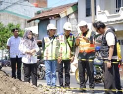 Bupati Bantaeng Tinjau Pengerjaan Dua Jembatan Demi Kelancaran Akses Masyarakat