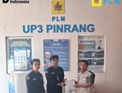 YBM PLN UP3 Pinrang Salurkan Bantuan untuk Program Abdi Bina Desa KMP UNM