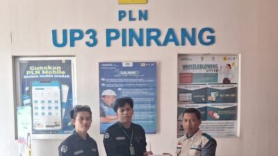 YBM PLN UP3 Pinrang Salurkan Bantuan untuk Program Abdi Bina Desa KMP UNM