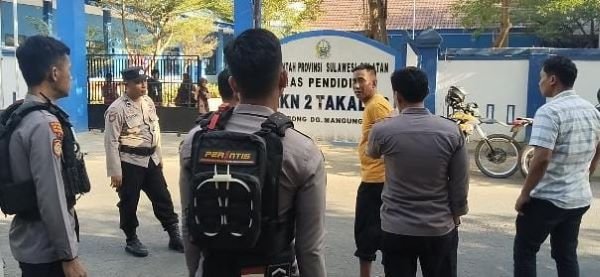 SMKN 2 Takalar Diserang OTK, Siswa Histeris Diancam Pakai Busur Panah