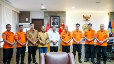Andi Sudirman Laporkan Progres Evakuasi KM Nurul Salsa kepada Kepala Basarnas RI