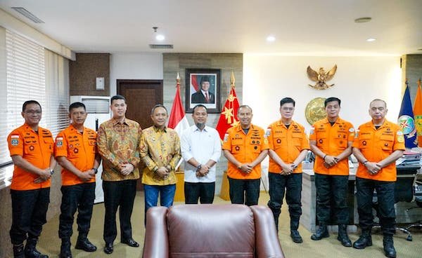 Andi Sudirman Laporkan Progres Evakuasi KM Nurul Salsa kepada Kepala Basarnas RI