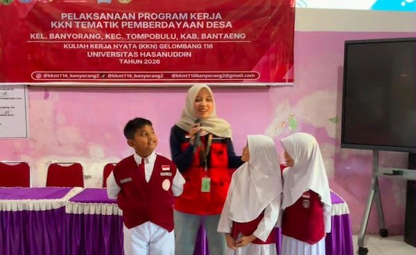 Unhas Bekali Siswa SD Banyorang Tips Jaga Mata dengan Aturan 20-20-20