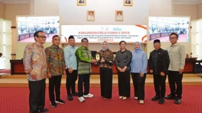 Wagub Fatmawati Sambut Kunker Komisi X DPR RI, Bahas Pendidikan hingga Riset