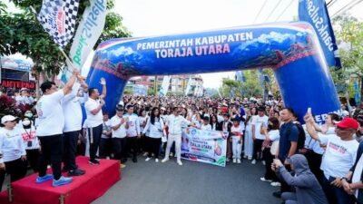 Gubernur Sulsel Lepas Ribuan Peserta Jalan Sehat Anti Mager Toraja Utara