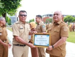 Bupati Andi Utta Beri Penghargaan Tiga OPD Berprestasi di Bulukumba
