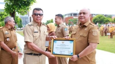 Bupati Andi Utta Beri Penghargaan Tiga OPD Berprestasi di Bulukumba
