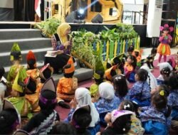 Ngak Cuma Dongeng, Bunda PAUD Makassar Ajak Anak Cintai Lingkungan