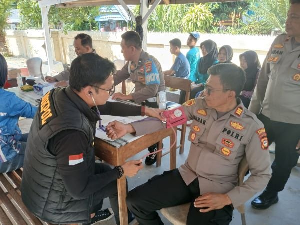 Polres Jeneponto Periksa Kesehatan Personel Polsek Arungkeke dan Paskibraka