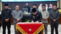 Tok! Perda Pertanggungjawaban APBD Gowa 2025 Disahkan, Wabup-Sekda Kompak Hadir